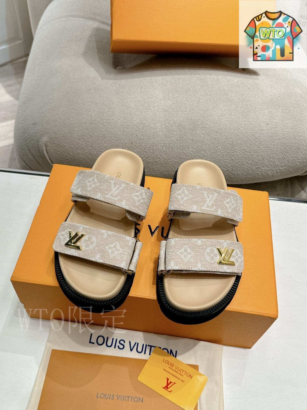 【LVロゴ】Louis Vuitton サンセット・コンフォート・サンダル Louis Vuitton ルイ・ヴィトン サンセット コンフォート