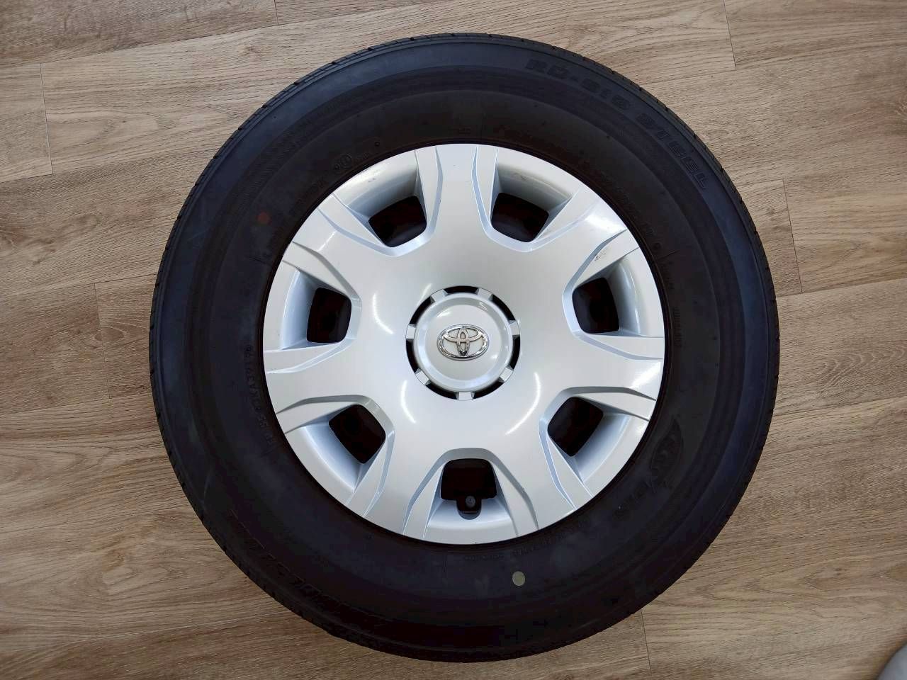 6型ハイエース 純正ホイール×サマータイヤセット195 80 R15 TRITUETUBI_COM