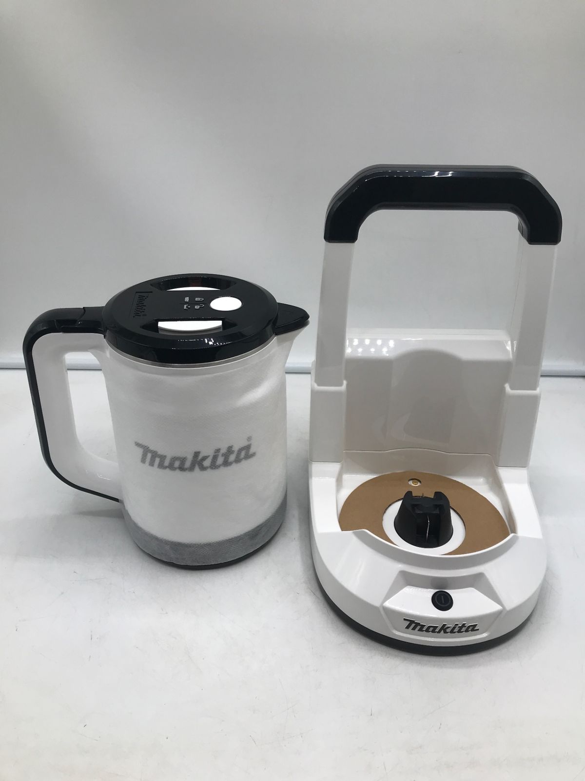 未使用】☆Makita/マキタ 充電式ケトル KT360DZW 白