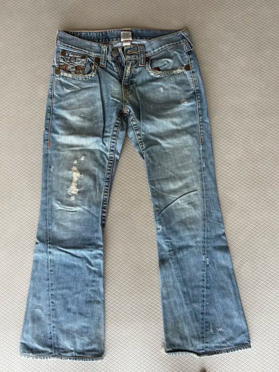 True Religion トゥルーレリジョン ジーンズ ブーツカット デニム トゥルーレリジョン/ブーツカットデニムパンツ – セレブブランド