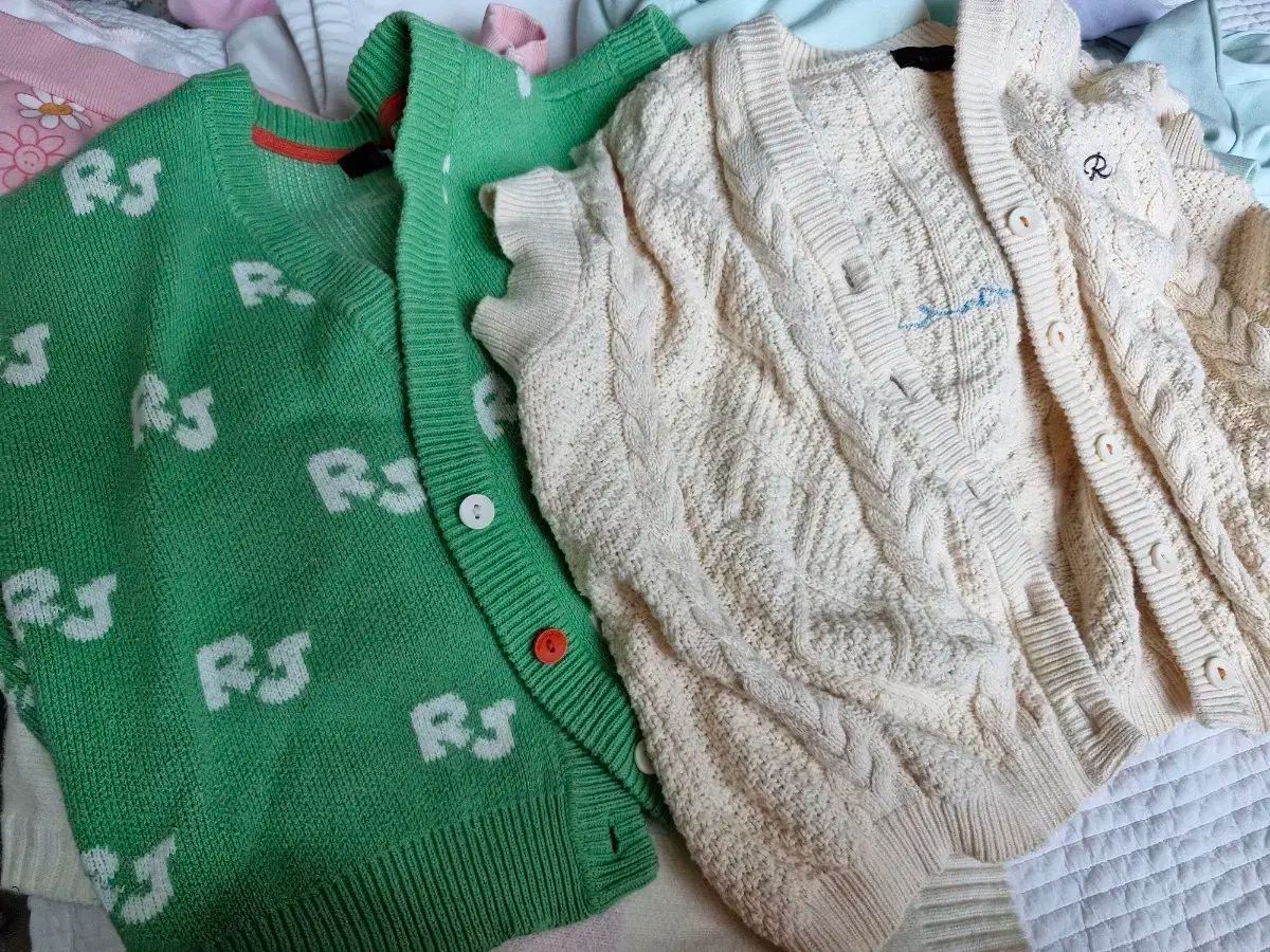 ロア-ジェーン ベスト 130 バッチ 配送なし