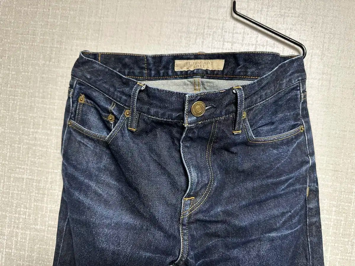 美品　BURBERRYBRIT　バーバリー ブリット　レディース　デニム　30 BURBERRY(バーバリー ) Burberry Brit(バーバリーブリット