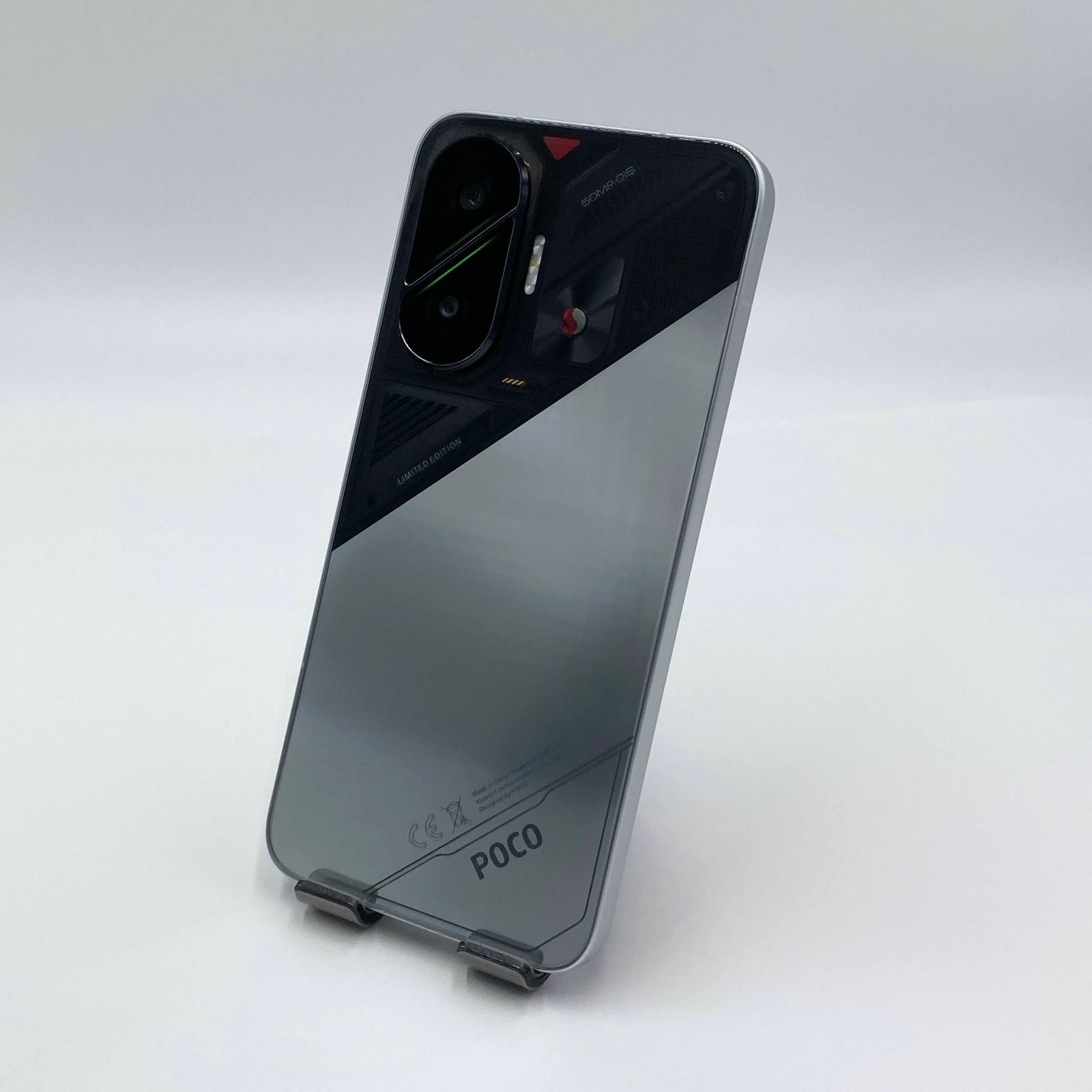 新品同様 美品 Xiaomi POCO F7 シルバー 12GB RAM 256GB ROM 国内版