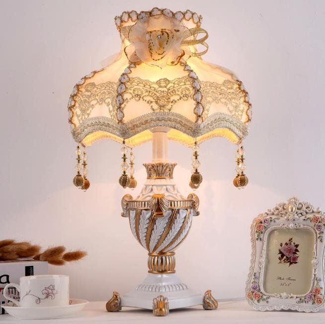 ベッドサイドランプ インテリア