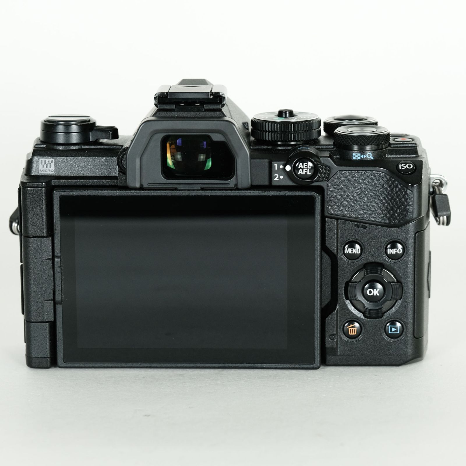 美品】OM-D E-M5 Mark Ⅲ（電池2個付き） 【公式通販】