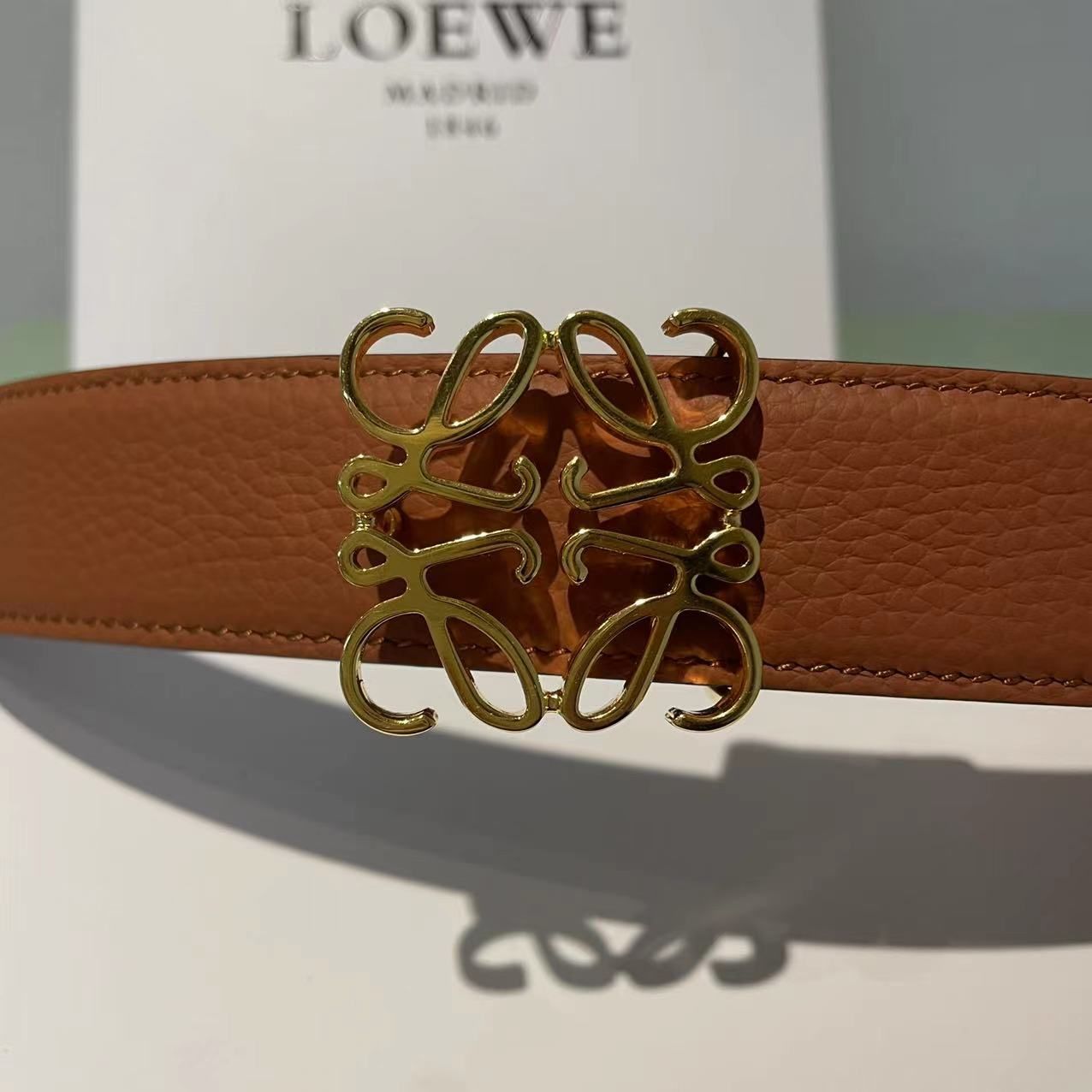 新品 ✨ LOEWE ロエベ アナグラム ベルト レザー ブラウン - メルカリ