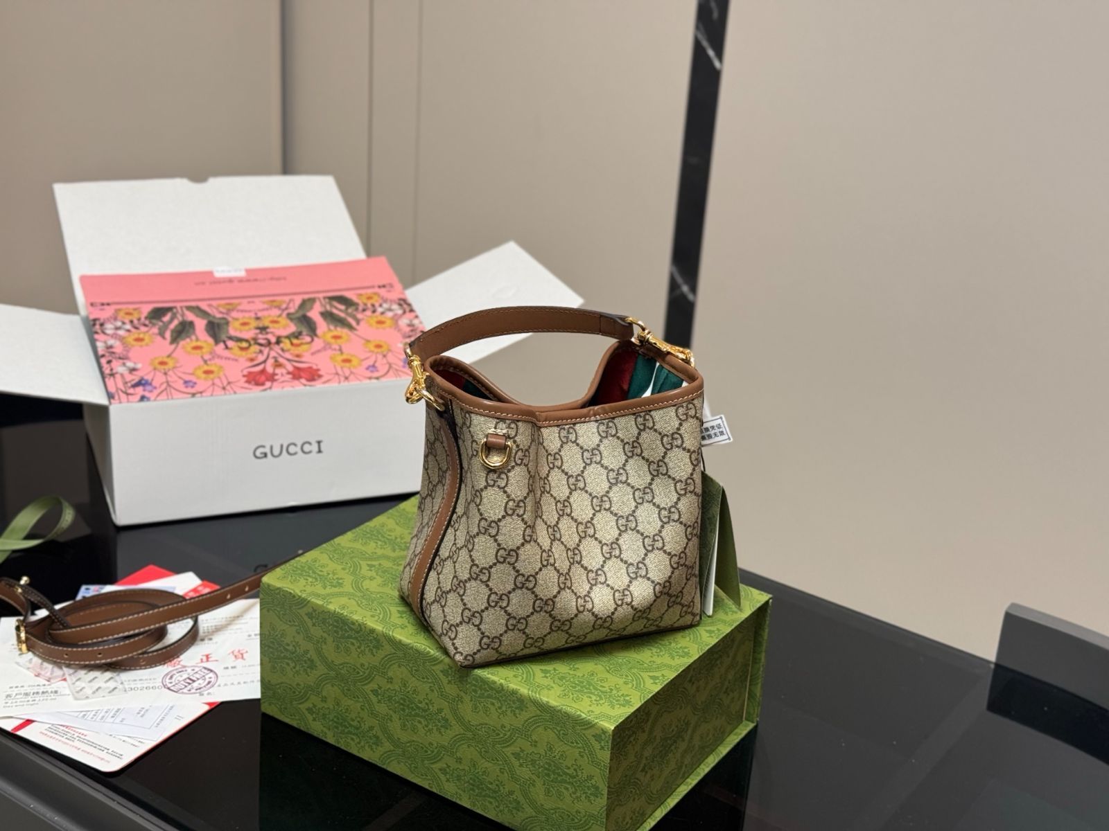【関税&送料込み】Gucci Bucket Bags 今日特価】Gucci Street Style Bucket Bag - グッチ ストリート