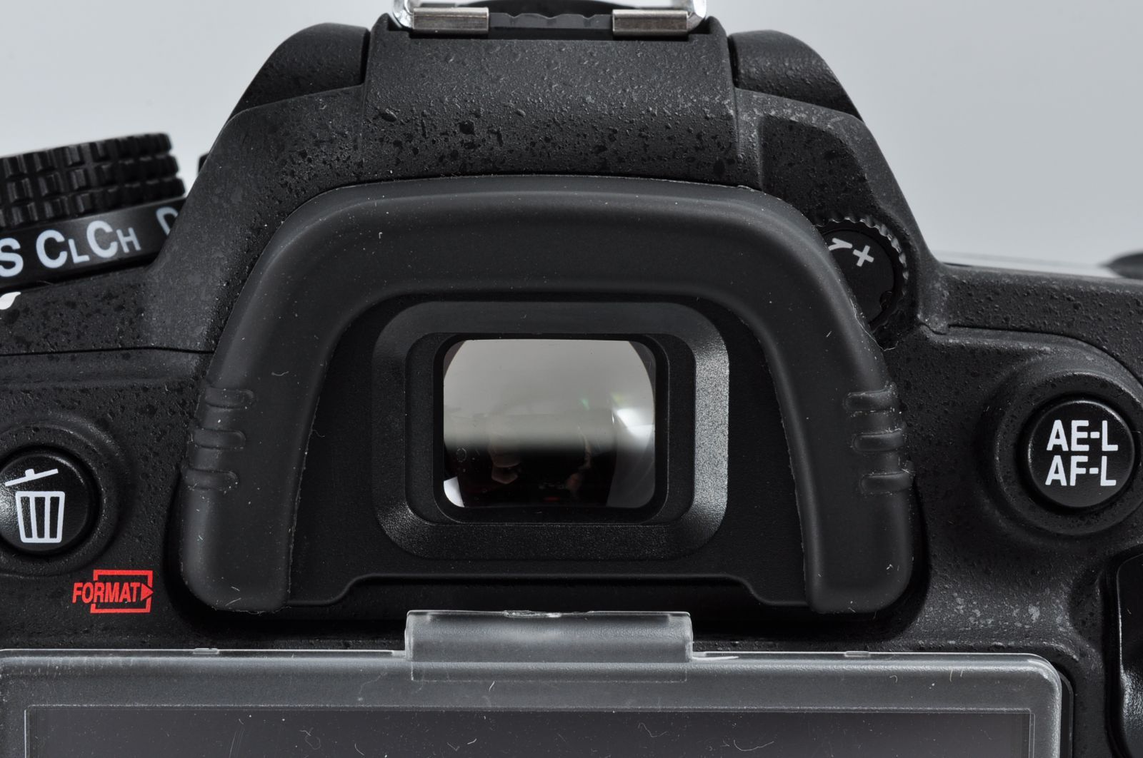 美品Nikon ニコン D7000 ボディ一眼レフカメラ　充電器・バッテリー付属 ☆ショット数6,632枚☆【極上美品】ニコン Nikon D7000 デジタル 一眼