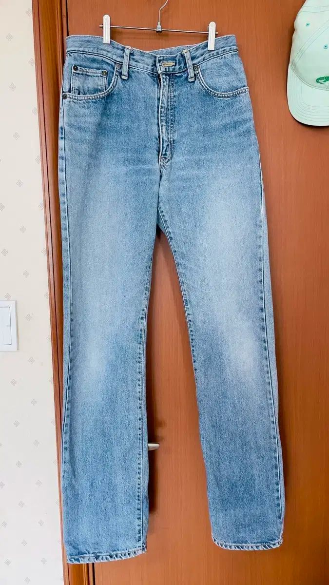 【雷市場（ポンジャン）商品韓国直送】 日本 EDWIN(エドウイン) YT1412 ライトブルーデニム ストレート フィット モデル 出品