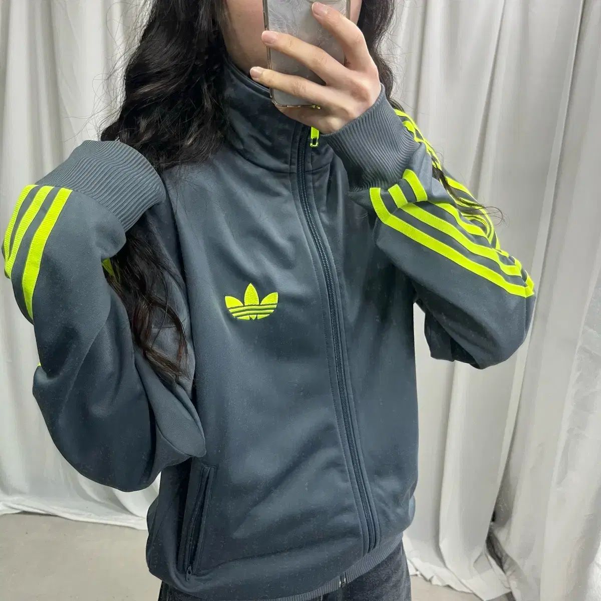 adidas アディダス