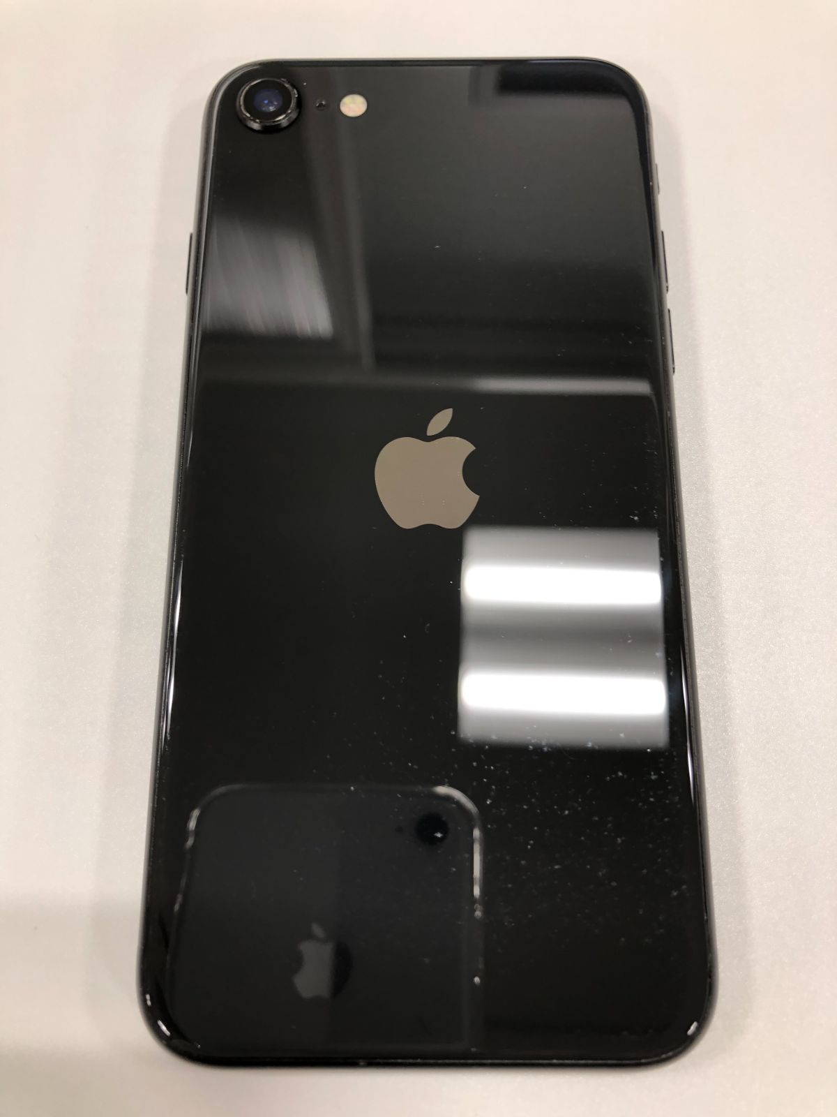 【中古】iPhone SE 第2世代 (SE2) 64GB ブラック バッテリー98％△SIMフリー