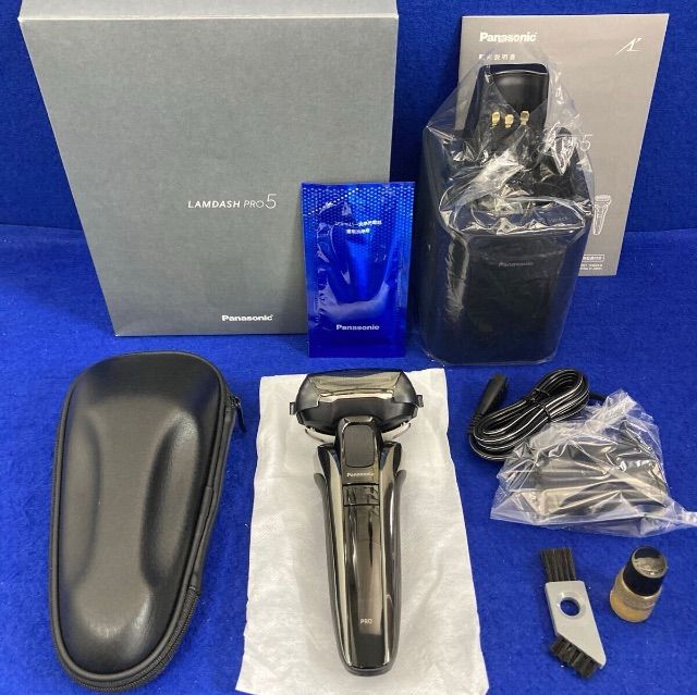 展示美品Panasonic パナソニック ES-LV9W-S ラムダッシュPRO メンズシェーバー 5枚刃 全自動洗浄充電器 セミハードケース付 お風呂剃り可
