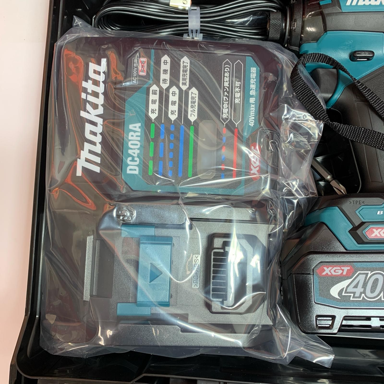 ♭♭MAKITA マキタ 40ｖ充電式インパクトドライバ 充電器 充電池2個 ケース付 TD002GRDX HRDEVELOPMENT_JP