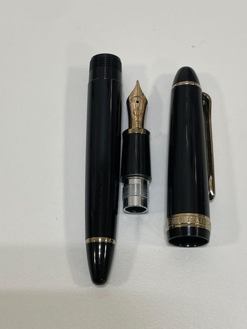 28877】 万年筆 SAILOR JAPAN FOUNDED 1911 セーラー ペン先14K 筆記具