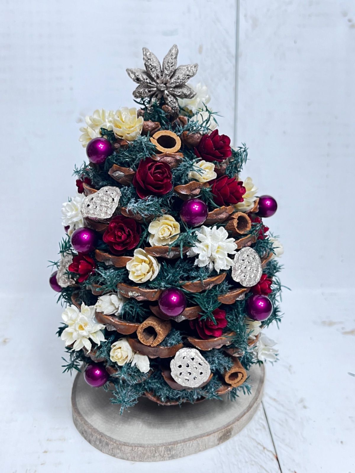 大王松 の 松ぼっくりツリー プリザーブド ドライフラワー ツリー クリスマス 大王松の松ぼっくりツリー - メルカリ