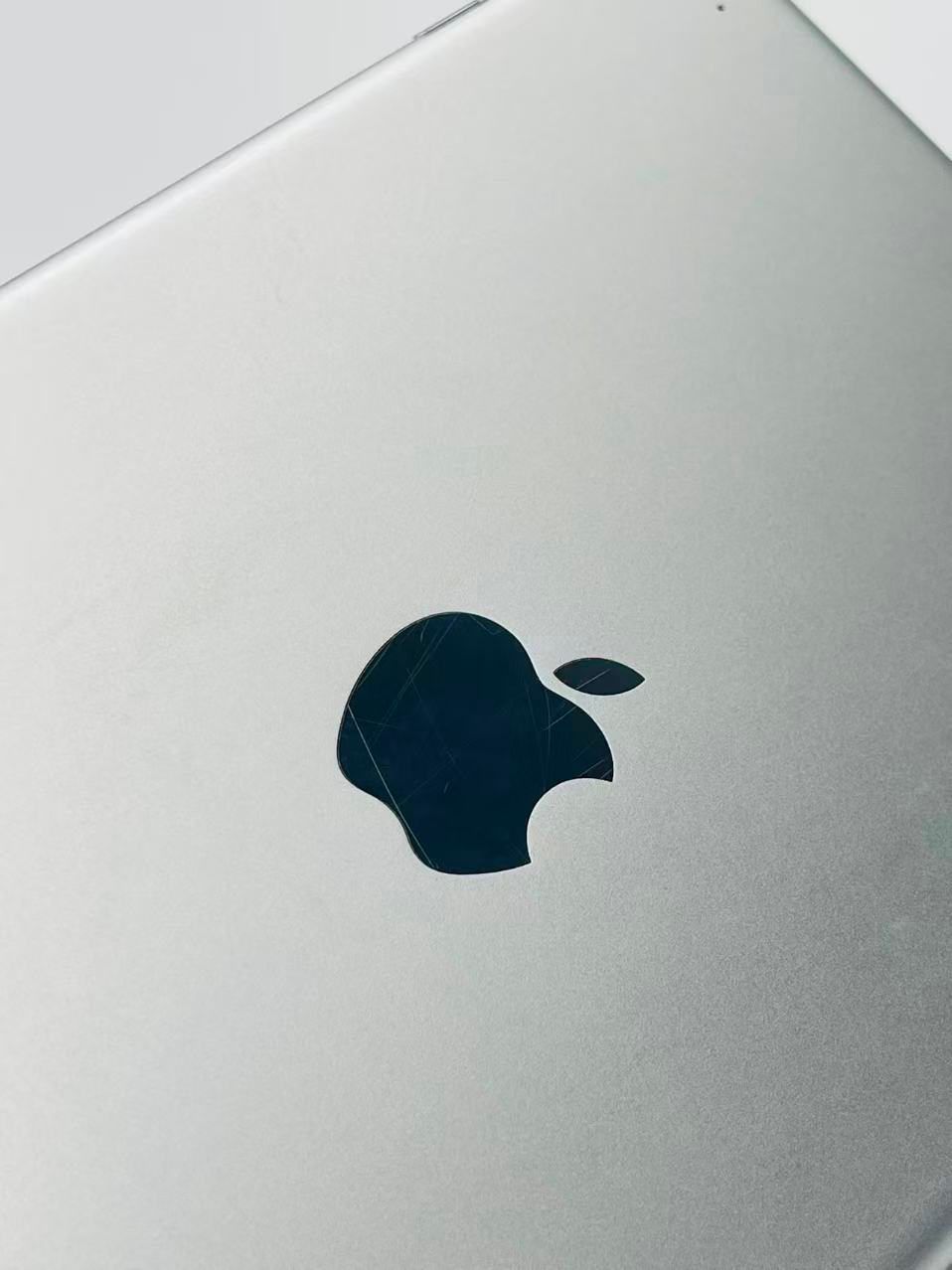 iPad mini4 Wi-Fi 128GB シルバー MK9P2J/A A1538 送料無料