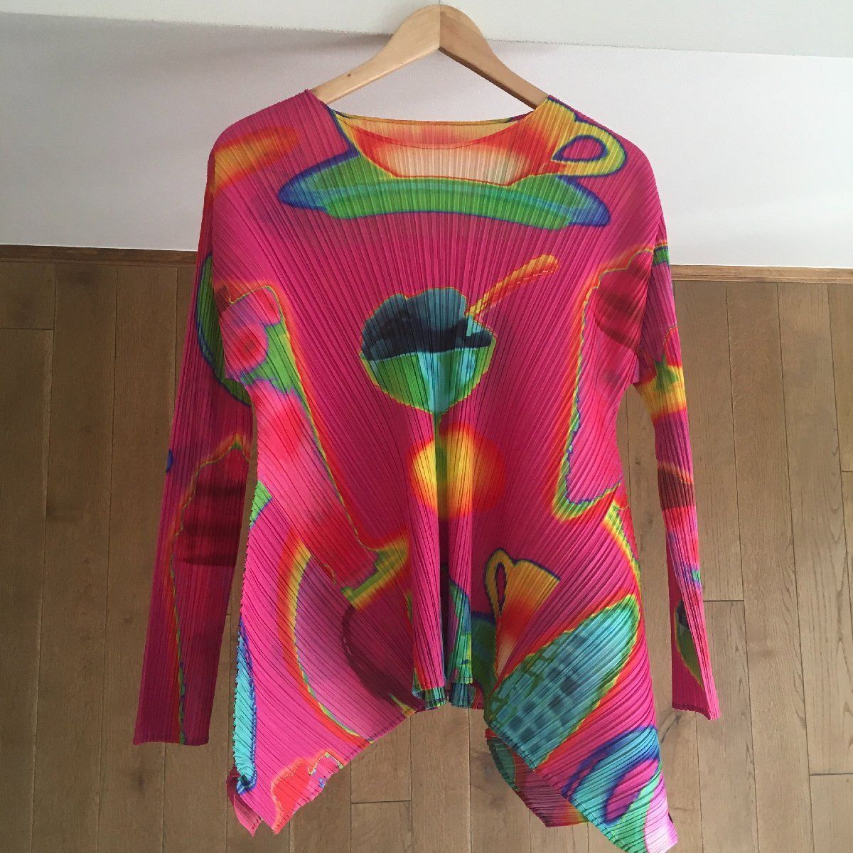 プリーツプリーズ バウンス ブラウン 変形トップス 美品 肌見せ 楽天