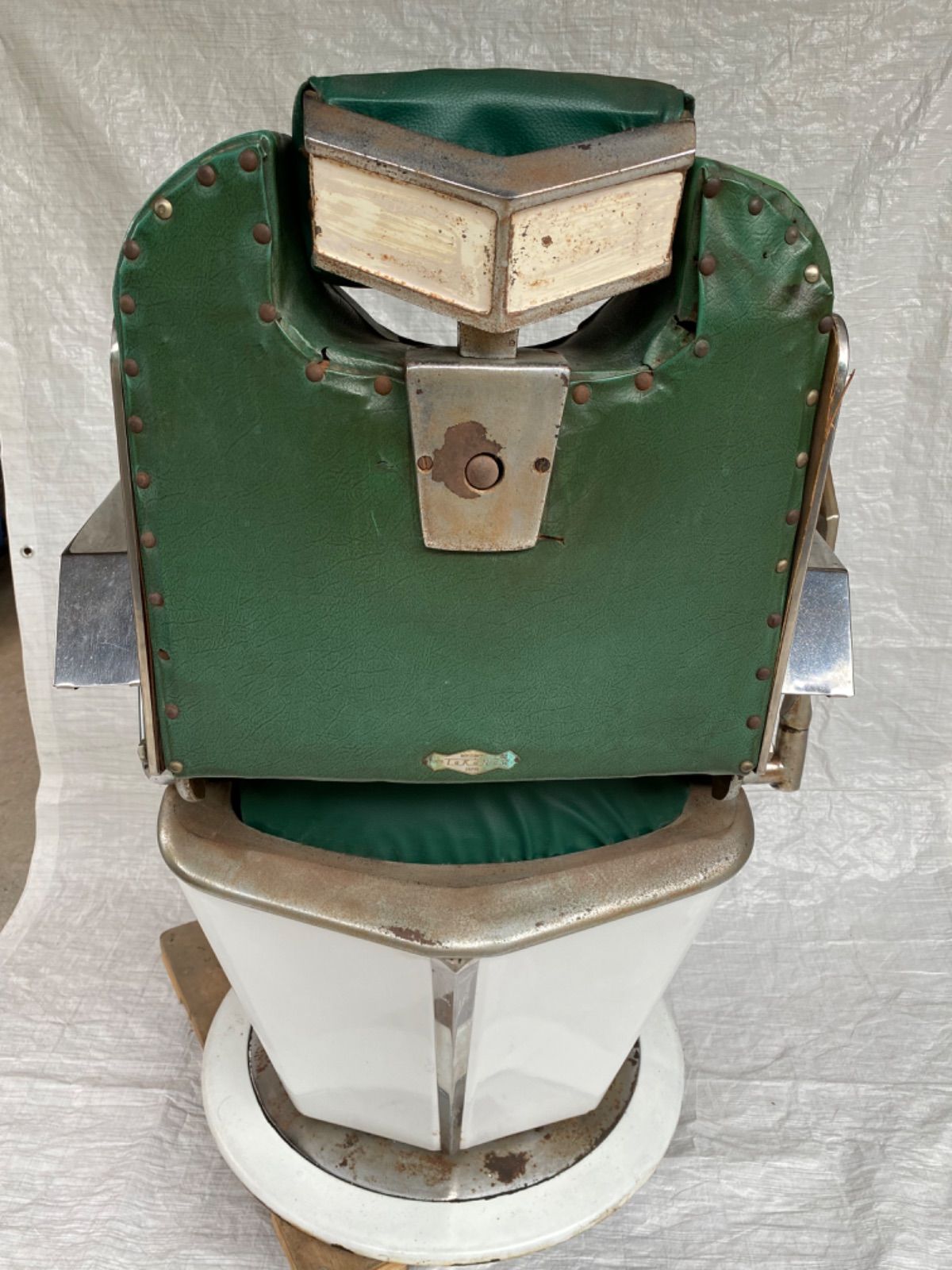 期間限定値下げ！【中古】希少！タカラベルモント理容椅子☆57号