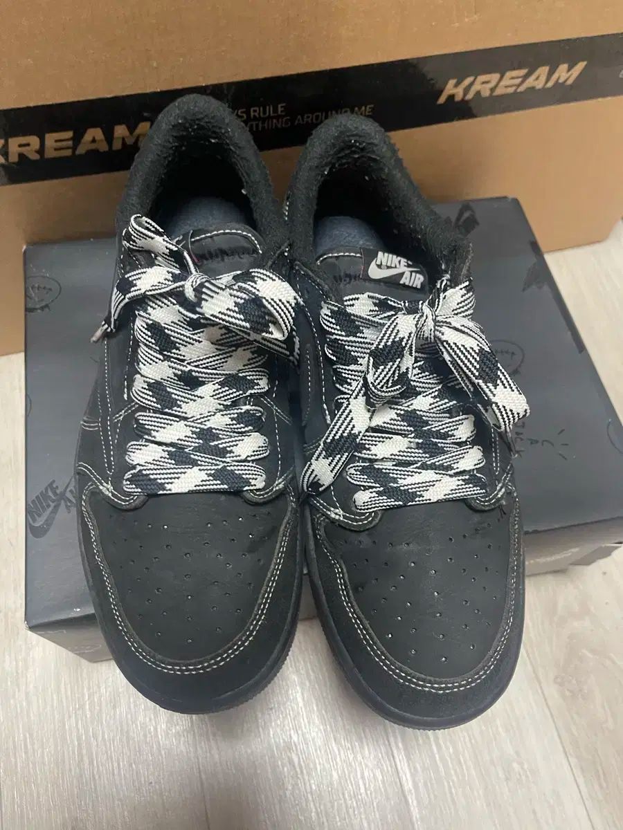 ジョーダン 1 トラヴィススコット ロー ファントム 270