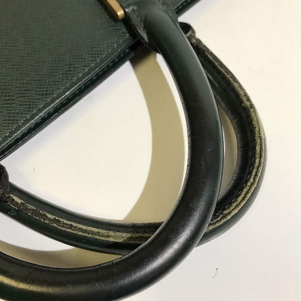 LOUIS VUITTON ルイヴィトン タイガ ポルト ドキュマン ロザン