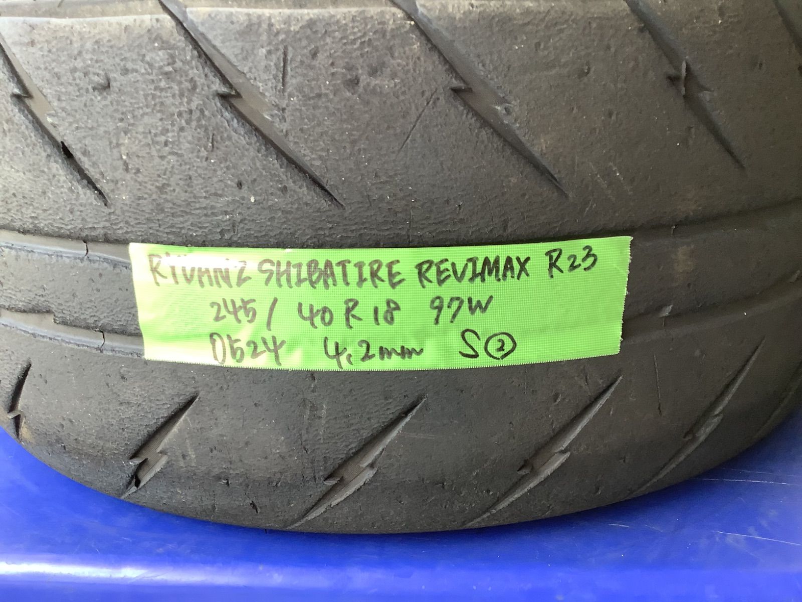 TTD 8120 【⭐︎ Renさま⭐︎】【美品・数量限定】 ダンロップ SP SPORT MAXX 060+ 295/40R21 111Y XL サマータイヤ