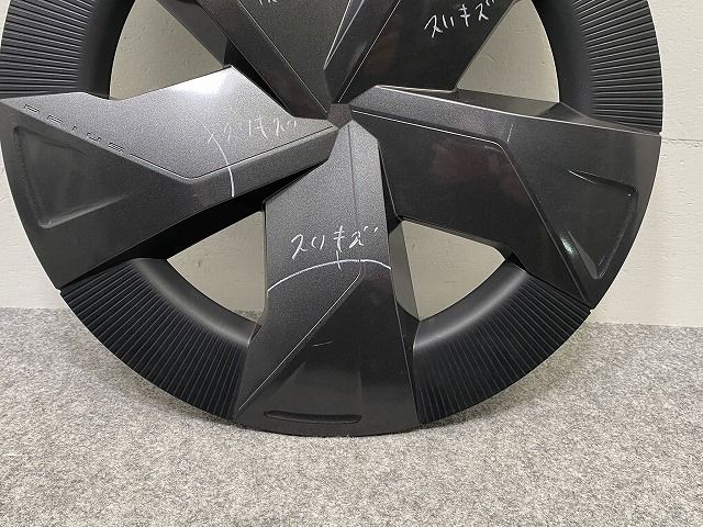 送料込み！新型プリウス ZVW60 60プリウス ホイールキャップ 「FA」 送料込み！新型プリウス ZVW60 60プリウス ホイールキャップ 「SC」