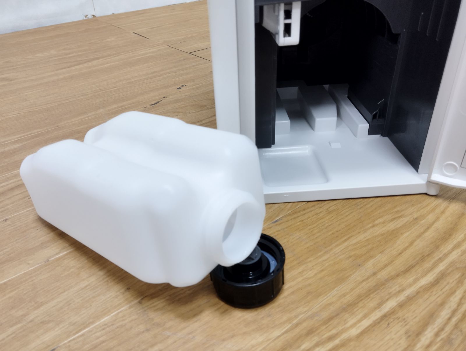 次亜塩素酸空間除菌脱臭機 F-ML4000B