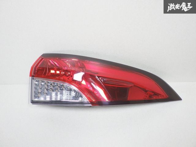 カローラ フィールダー 後期 テールライト右側 運転席 KOITO 13-106 割れ無し 送料込 即決 カローラ フィールダー NZE161G 後期 純正