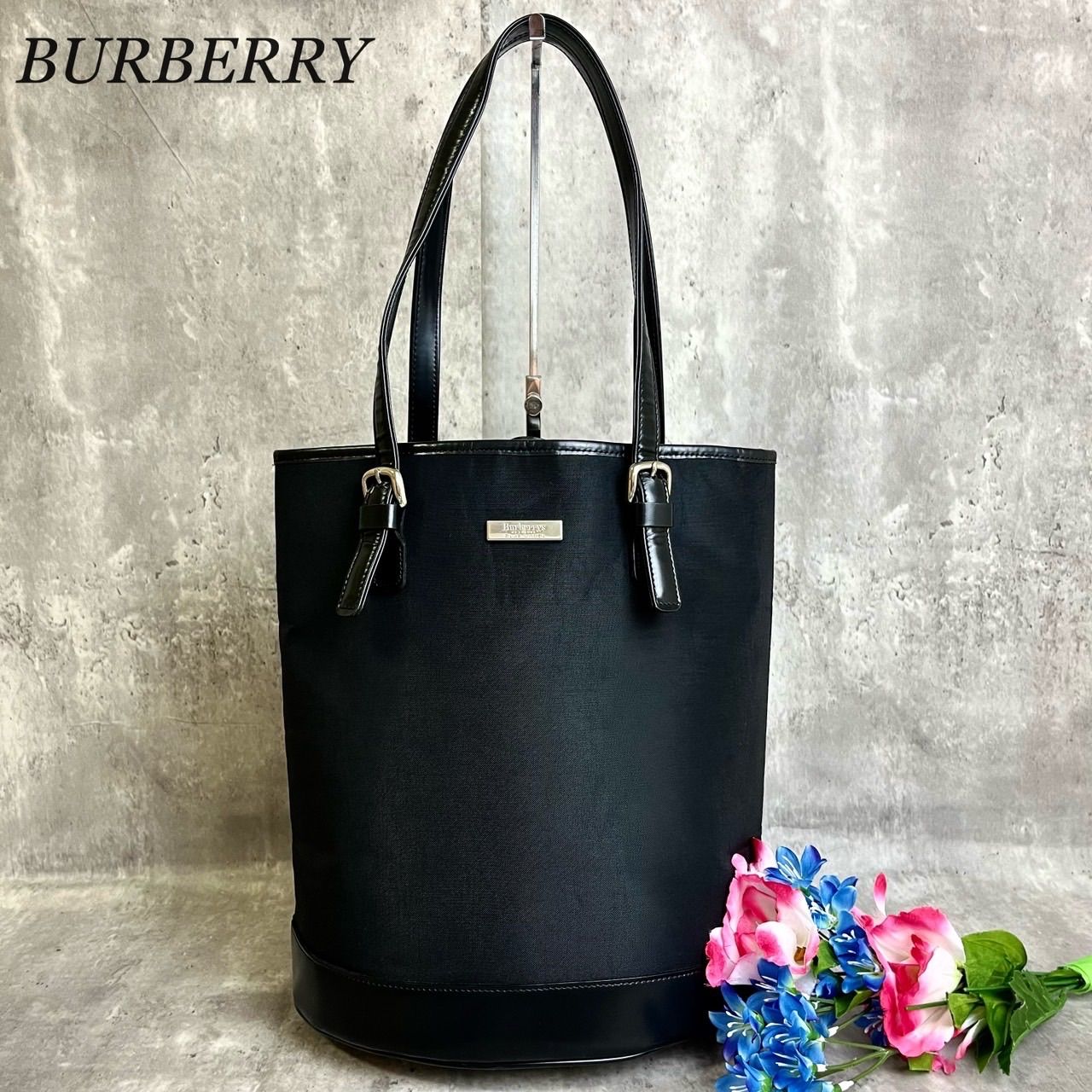 美品 Burberry トートバッグ ノバチェック ロゴ型押し 肩掛け A4 黒