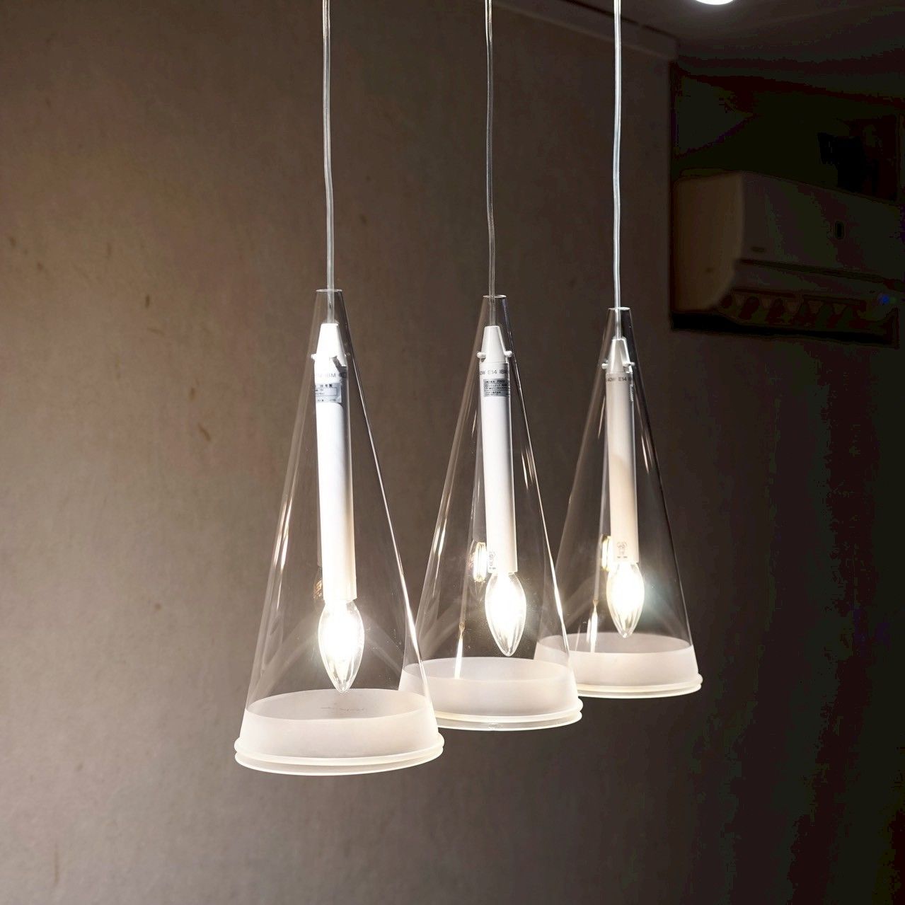 最終価格　FLOS (フロス) Fucsia (フーシア) ペンダントライト1灯 廃番】FLOS（フロス）ペンダント照明 FUCSIA LED 1（フーシア