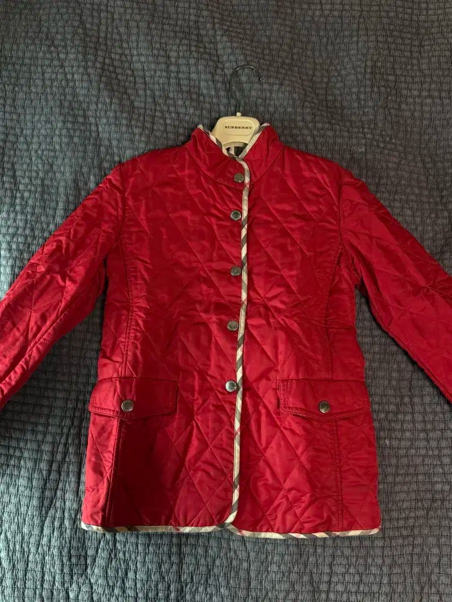 バーバリー フレンチテリー レッド キルティングジャケット キッズ