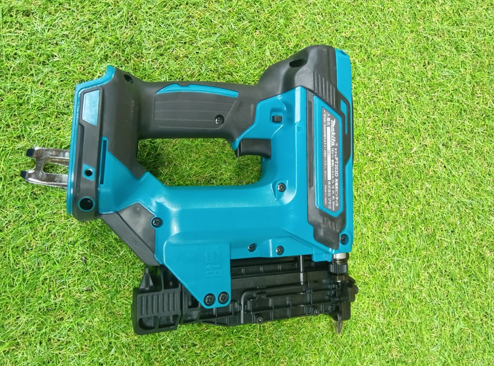品 マキタ 18V充電式ピンタッカ PT353D 本体とケースのみ