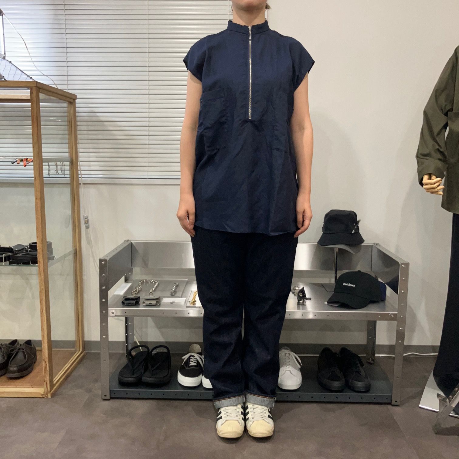 専用　美品　Haversack ノースリーブ HAVERSACK / スタンドカラーZip upノースリーブシャツ - メルカリ