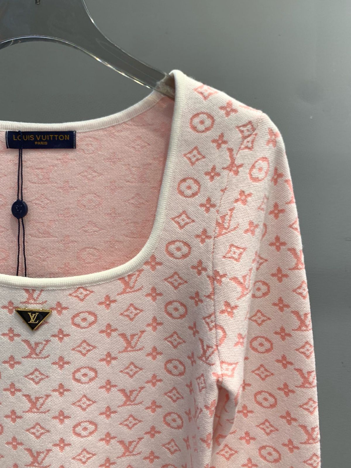 LOUIS VUITTON ピンク Vネック フレア袖 セーター 楽天市場】レース付ニットプルオーバー [C4369] レディース
