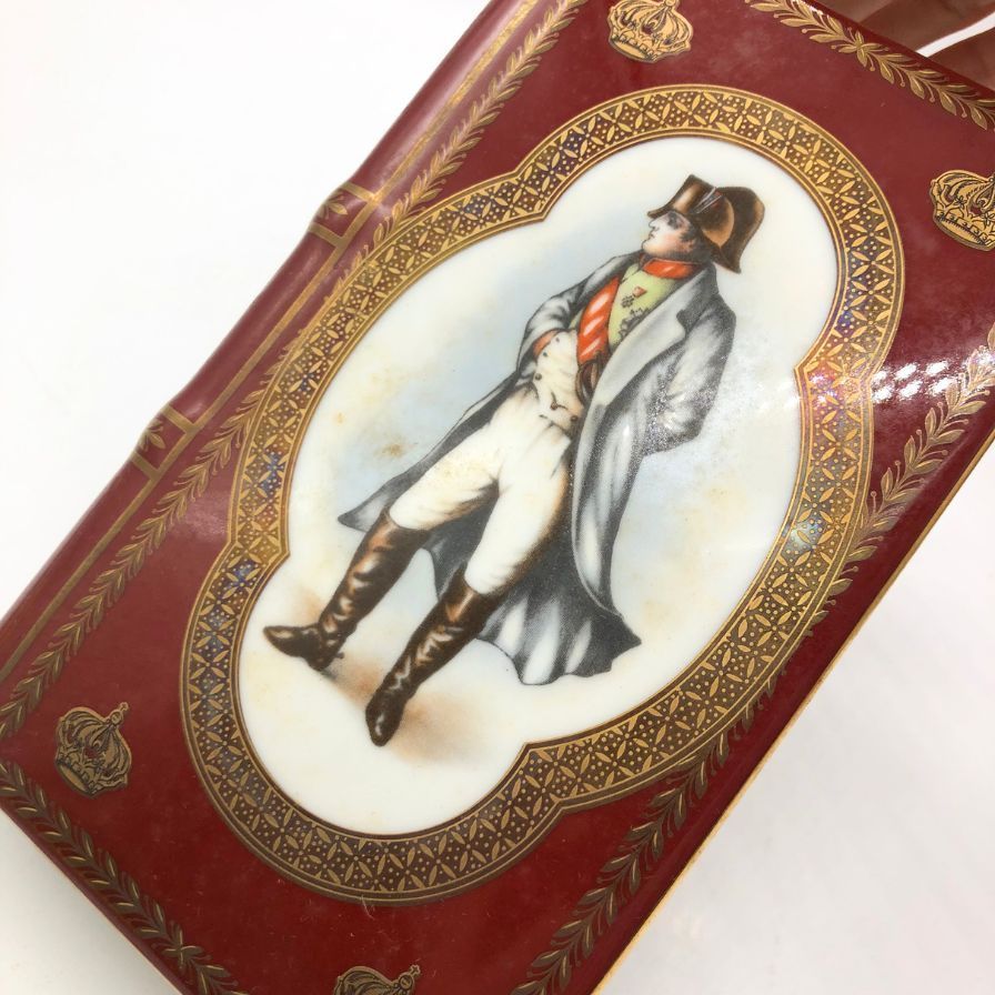 ◆注目! カミュ ブック ナポレオン 赤陶器 700ml 40% 箱 替え栓 コニャック ◇注目! カミュ ナポレオン ブック型 赤陶器 700ml 度数記載なし