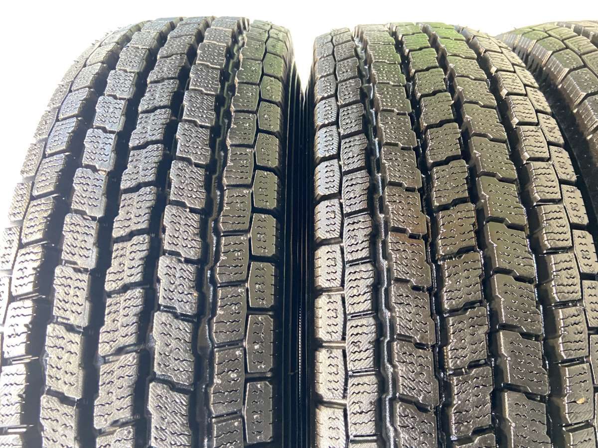 タイヤ スタッドレスタイヤ