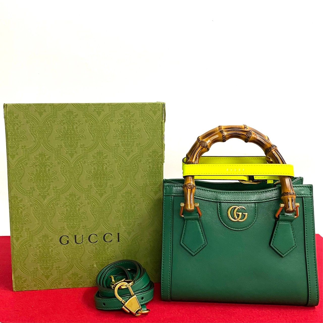 ほぼ未使用 箱付 GUCCI グッチ ダイアナ ミニ トート バンブー レザー 本革 2way ハンドバッグ ミニ ショルダーバッグ グリーン  26038 - メルカリ