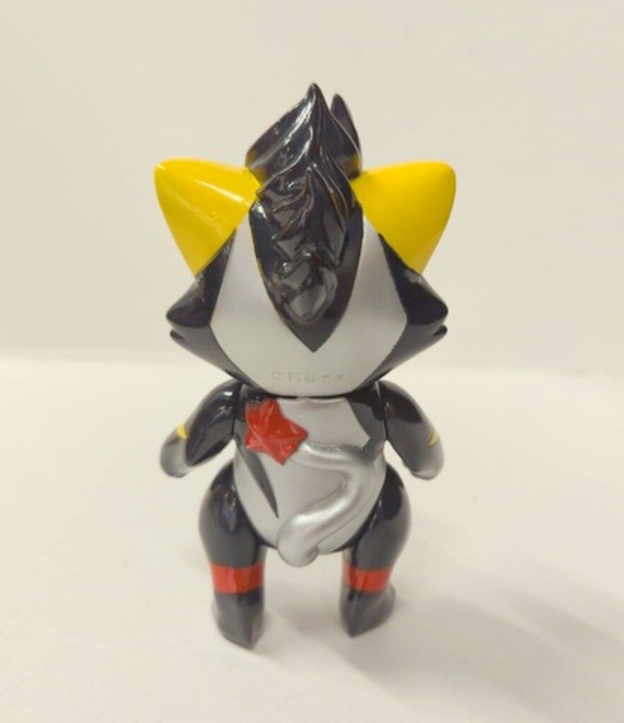 MAXTOY ウルトラニャン ミドル MAXTOY ウルトラニャン ミドル (黒成型/黄/赤/銀) - メルカリ