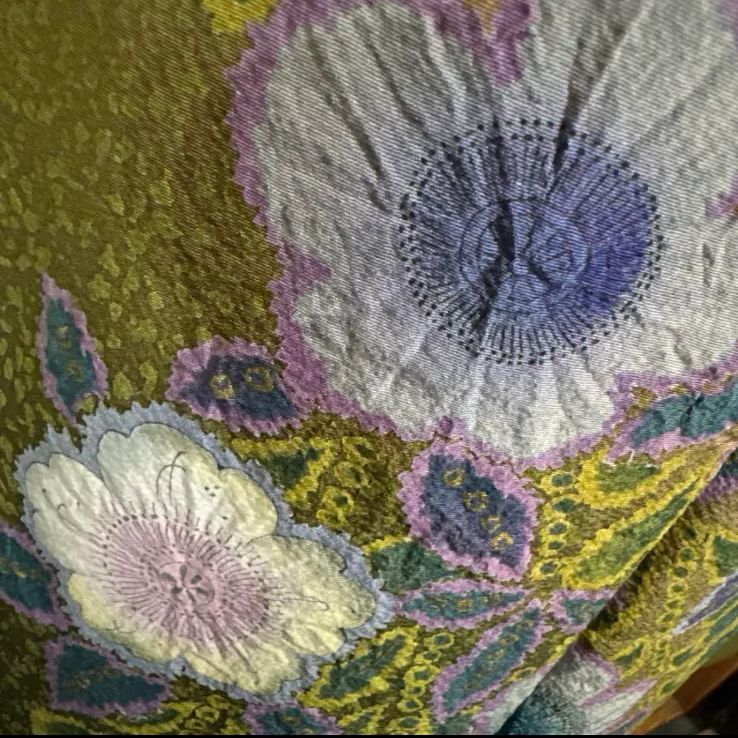 鶯色 辻が花