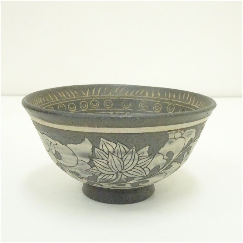 刷毛目茶碗 茶道具 抹茶碗 抹茶茶碗 茶器 食器 工芸品 茶盌 骨董品 古美術品 京焼 あかね窯造 金刷毛目寿字茶碗（共箱） 茶道 抹茶 おしゃれ