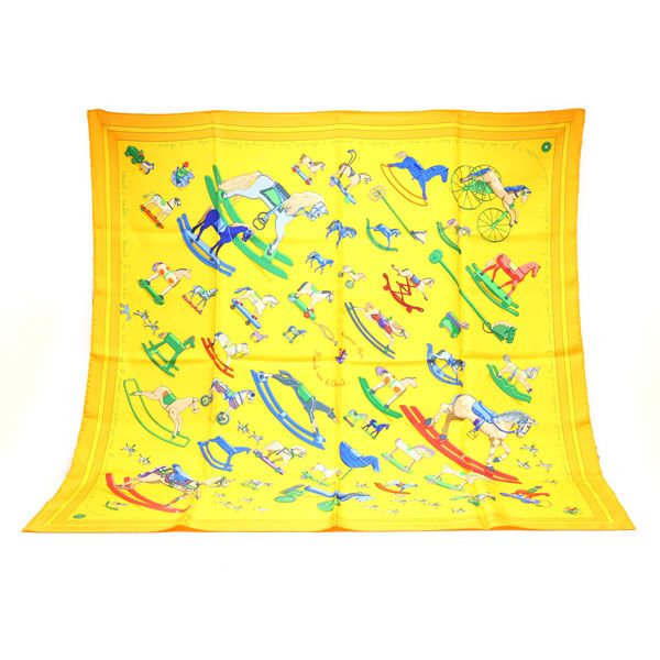 【楠本質店/元住吉】HERMES/エルメス　スカーフ カレ90「Raconte moi Le Cheval」　イエロー系　箱付【中古】 楠本質店/元住吉】HERMES/エルメス スカーフ カレ90「Raconte moi Le