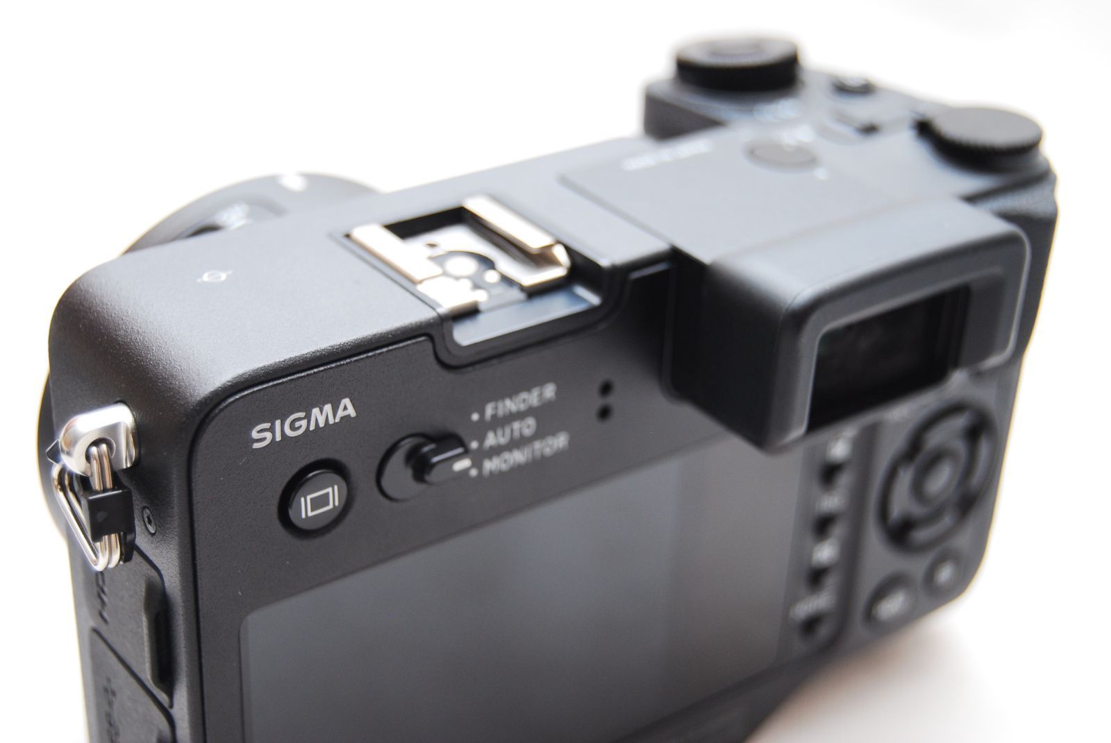 【極上整備品】 SIGMA sd quattro SAマウントレンズ2本 他 極上整備品】 SIGMA sd quattro SAマウントレンズ2本 他