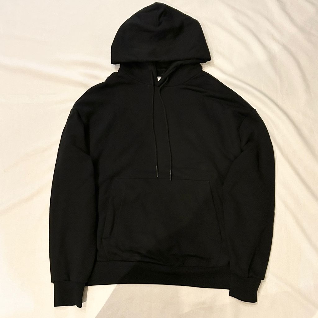 【関税込み】Off-White ブラック アロー Bling フーディ Off-Whiteのブラック バイブアロー フーディがセール中