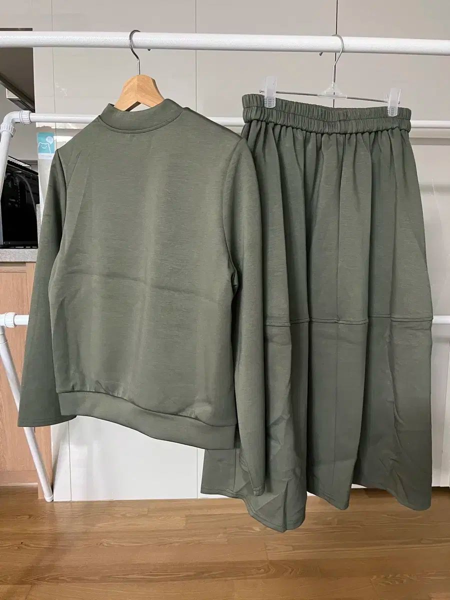 スウェット トレーナー