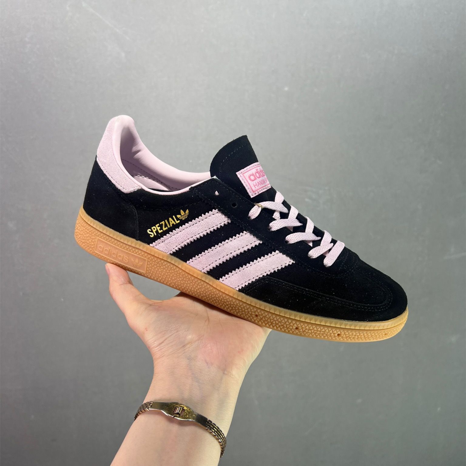 Adidas  OG ハンドボール スペツィアル Handball Spezial レディース Core Black/Clear Pink/Gum スニーカー