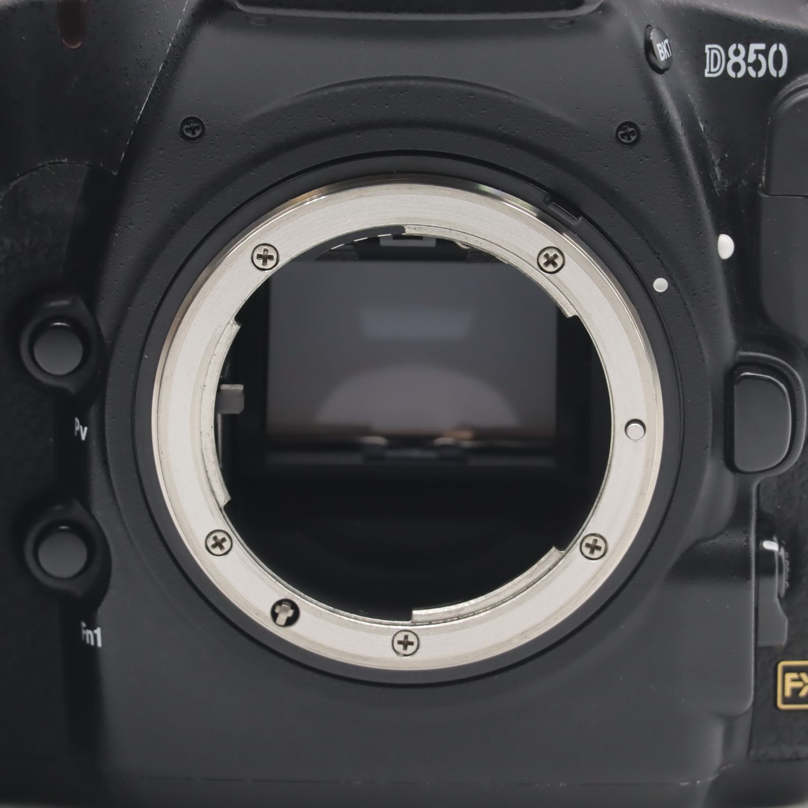 Nikon D850 ボディ ショット数 51750回 - メルカリ