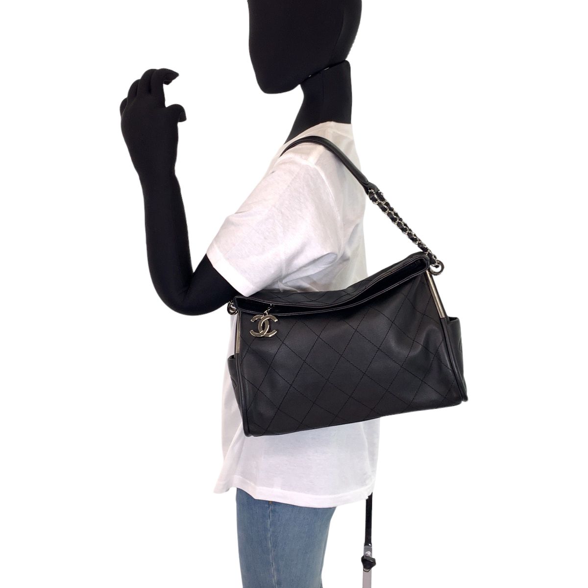 美品 CHANEL シャネル ヴィンテージ マトラッセ ココマーク ブラック 黒 シルバー金具 ラムスキン ショルダーバッグ 肩掛け レディース 403350 【中古】 美品 CHANEL シャネル ヴィンテージ マトラッセ ココマーク ブラック