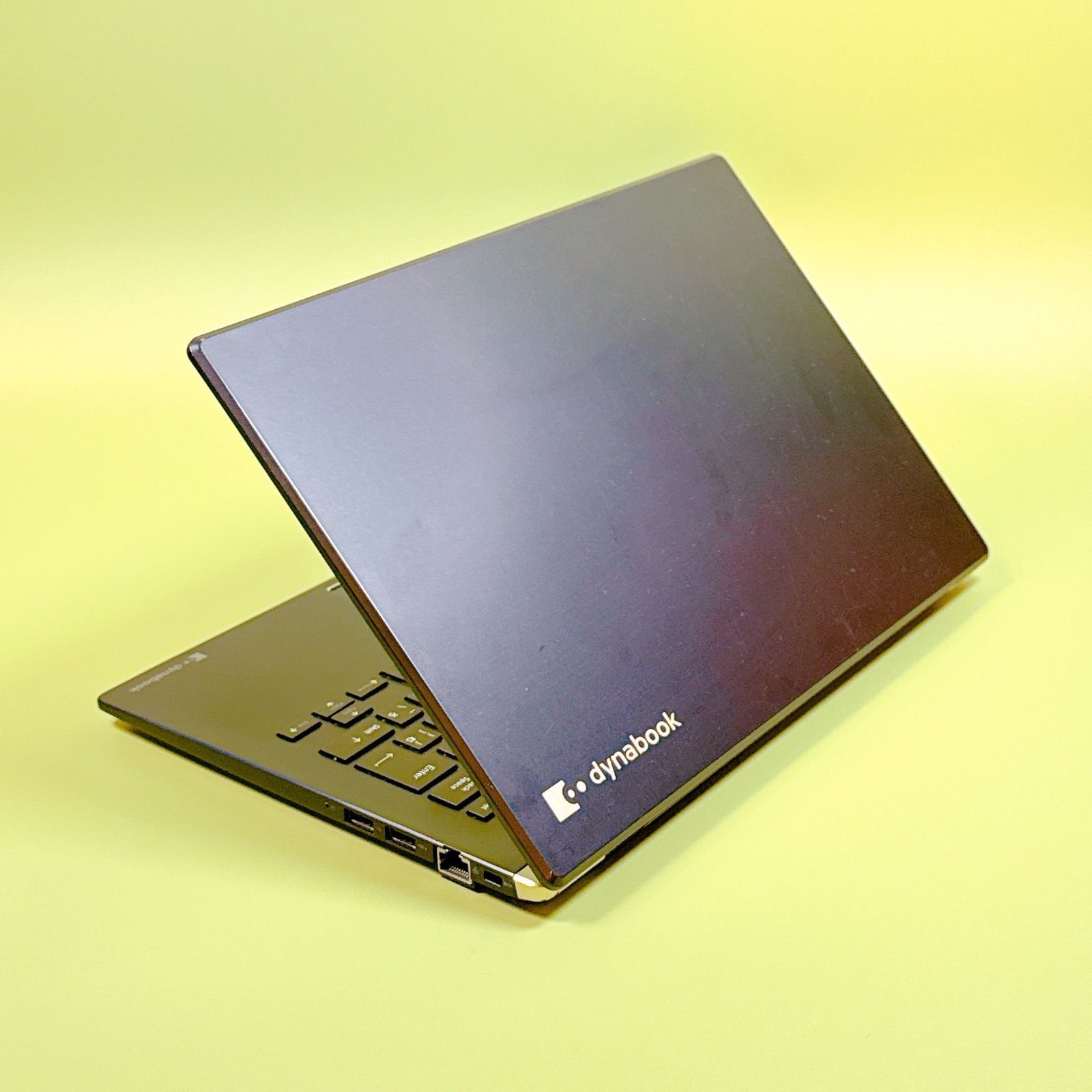 薄型ノートパソコン カメラ|オフィス付