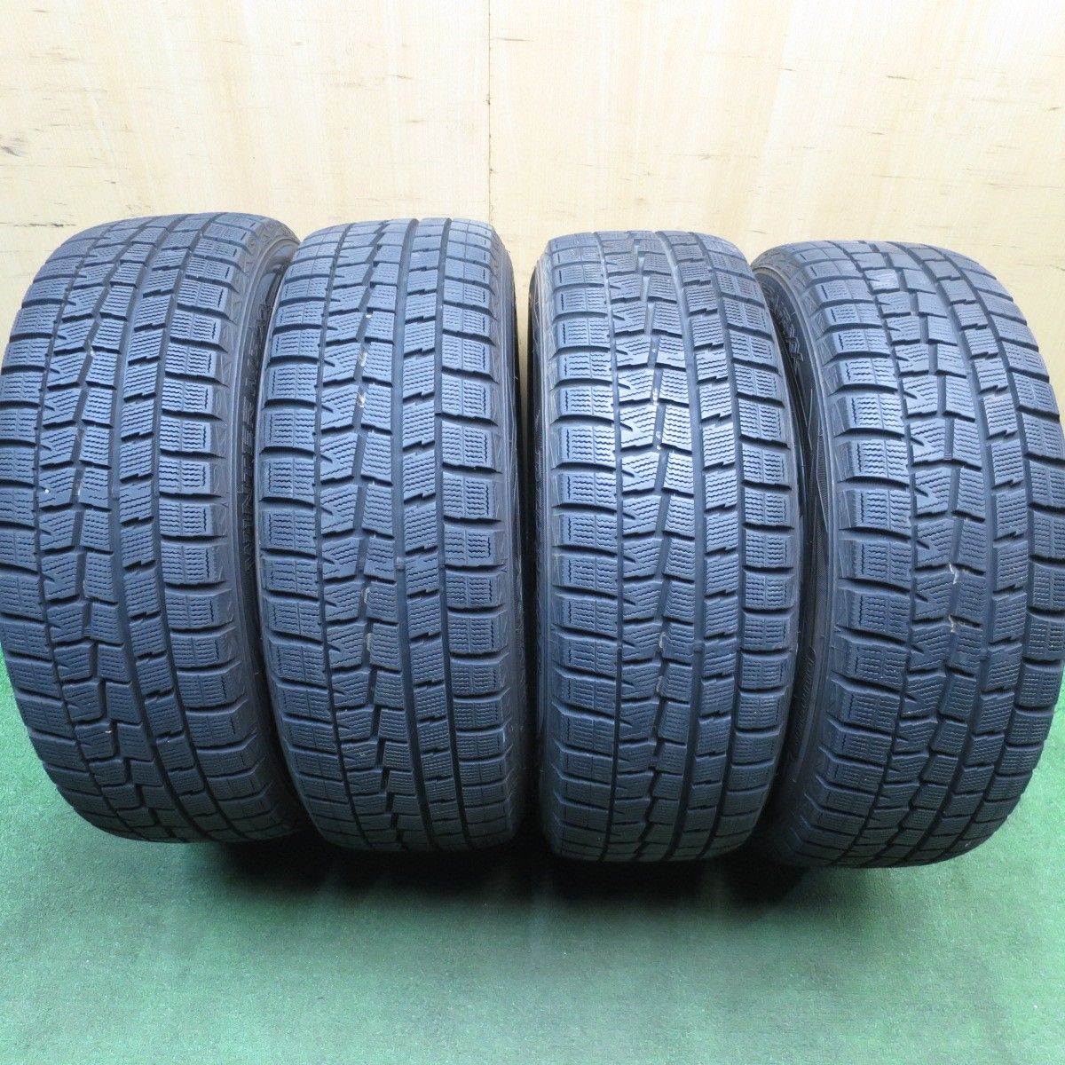 専用 215/55R17 WINTER MAXX WM01 4本 バリ溝 215/55R17 ダンロップ