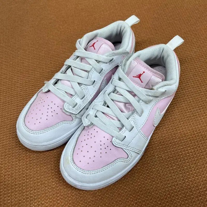 NIKE(ナイキ) ジョーダン 1 ロー Alt リトルキッズ スニーカー